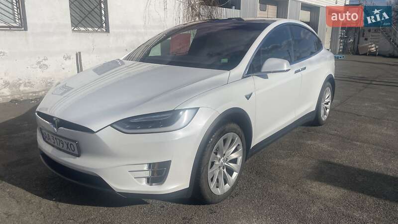 Внедорожник / Кроссовер Tesla Model X 2016 в 