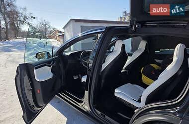 Позашляховик / Кросовер Tesla Model X 2019 в 