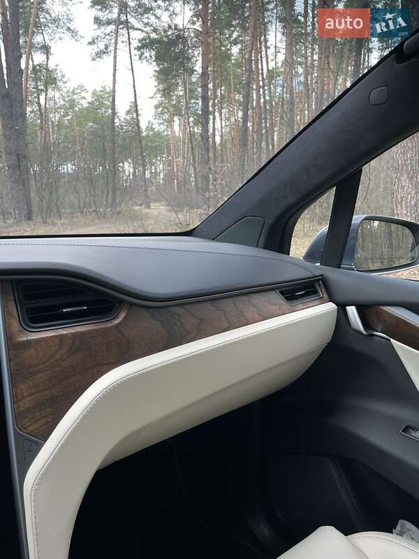 Позашляховик / Кросовер Tesla Model X 2020 в Броварах