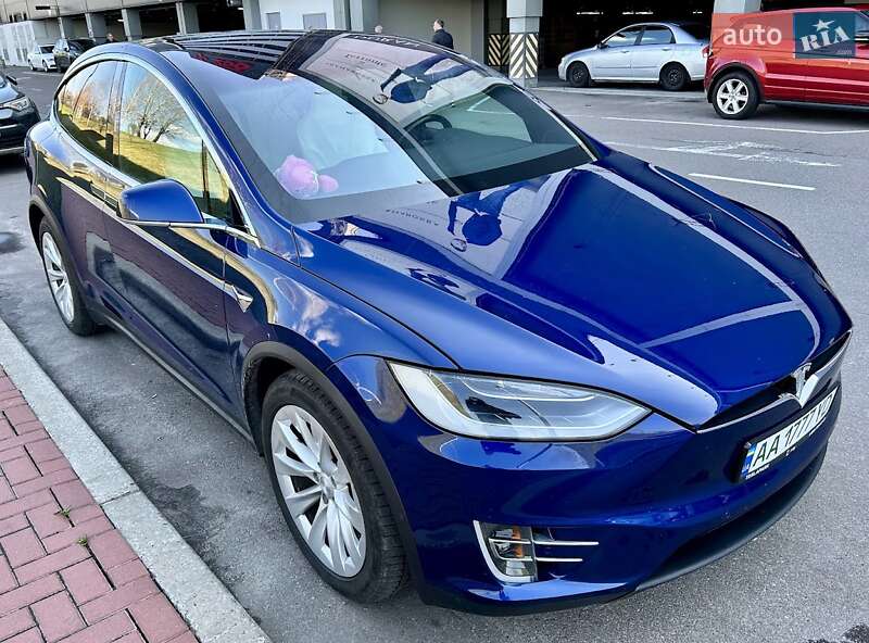 Внедорожник / Кроссовер Tesla Model X 2019 в 