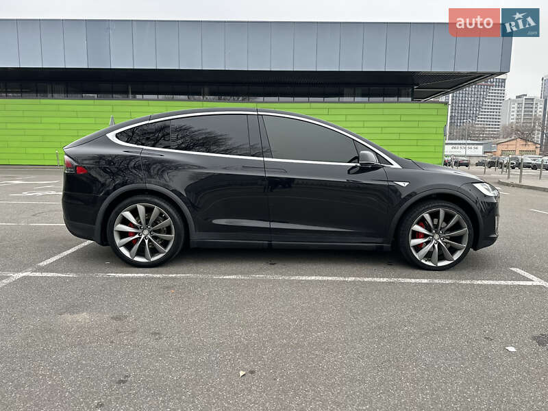 Позашляховик / Кросовер Tesla Model X 2015 в Києві
