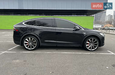 Внедорожник / Кроссовер Tesla Model X 2015 в 