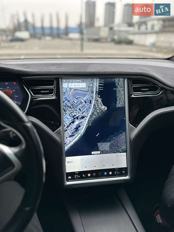 Позашляховик / Кросовер Tesla Model X 2015 в Києві
