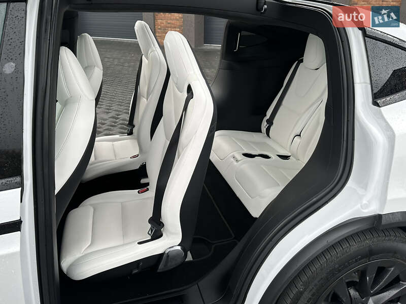 Внедорожник / Кроссовер Tesla Model X 2022 в Черновцах