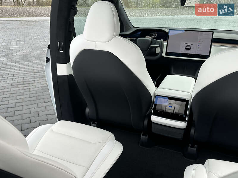 Позашляховик / Кросовер Tesla Model X 2022 в Чернівцях фото 34 Позашляховик / Кросовер Tesla Model X 2022 в Чернівцях