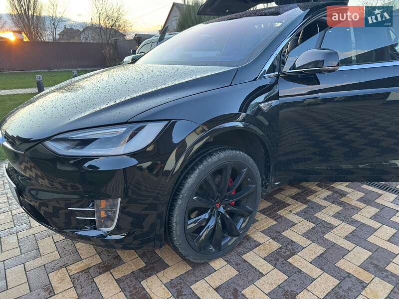 Позашляховик / Кросовер Tesla Model X 2017 в Києві