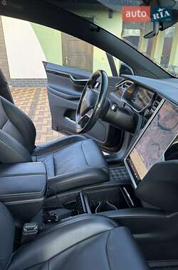 Позашляховик / Кросовер Tesla Model X 2017 в Києві