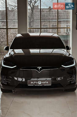 Внедорожник / Кроссовер Tesla Model X 2016 в 