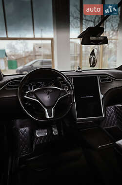 Внедорожник / Кроссовер Tesla Model X 2016 в 