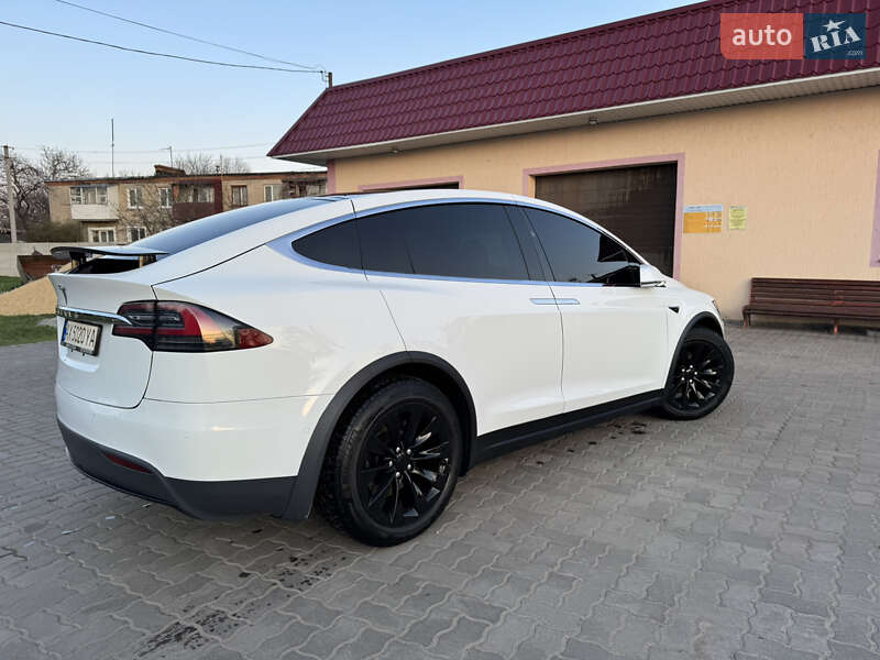Внедорожник / Кроссовер Tesla Model X 2016 в Харькове