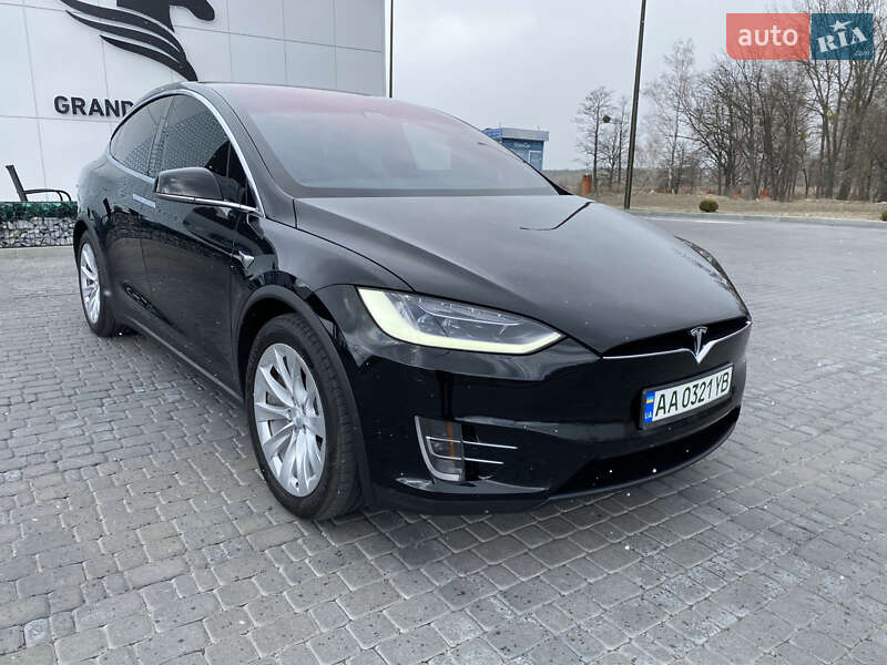 Позашляховик / Кросовер Tesla Model X 2017 в Києві