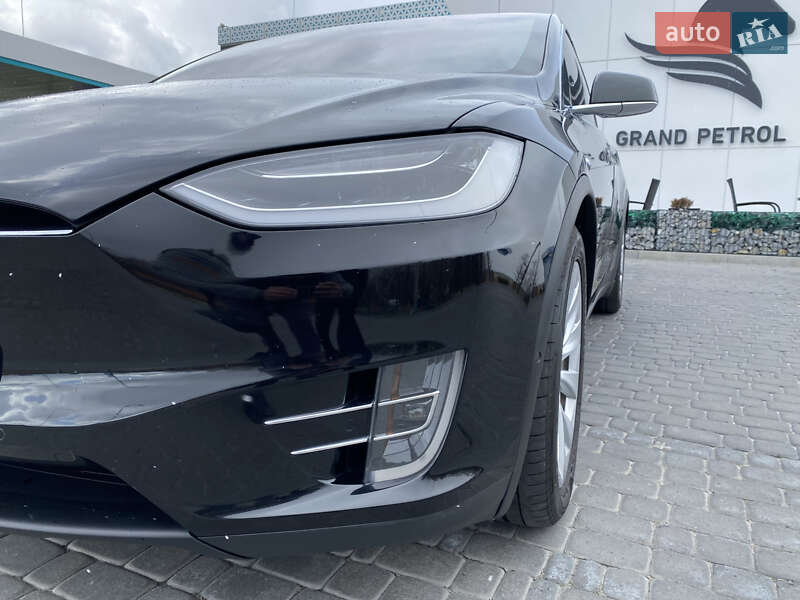 Позашляховик / Кросовер Tesla Model X 2017 в Києві