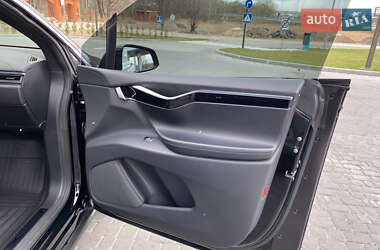 Внедорожник / Кроссовер Tesla Model X 2017 в 