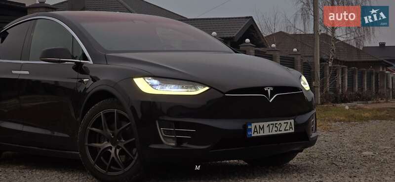 Внедорожник / Кроссовер Tesla Model X 2017 в Житомире