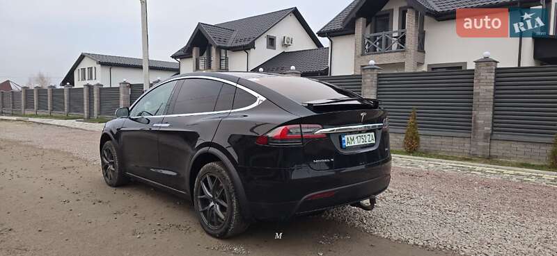 Внедорожник / Кроссовер Tesla Model X 2017 в Житомире