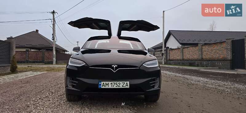Внедорожник / Кроссовер Tesla Model X 2017 в Житомире