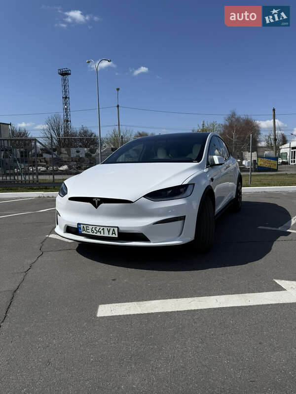 Tesla Model X 2023