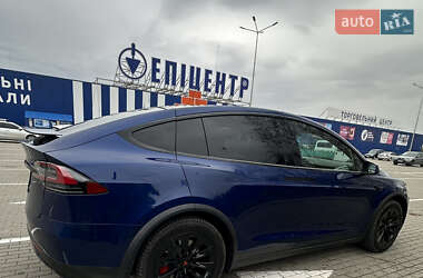 Позашляховик / Кросовер Tesla Model X 2020 в 