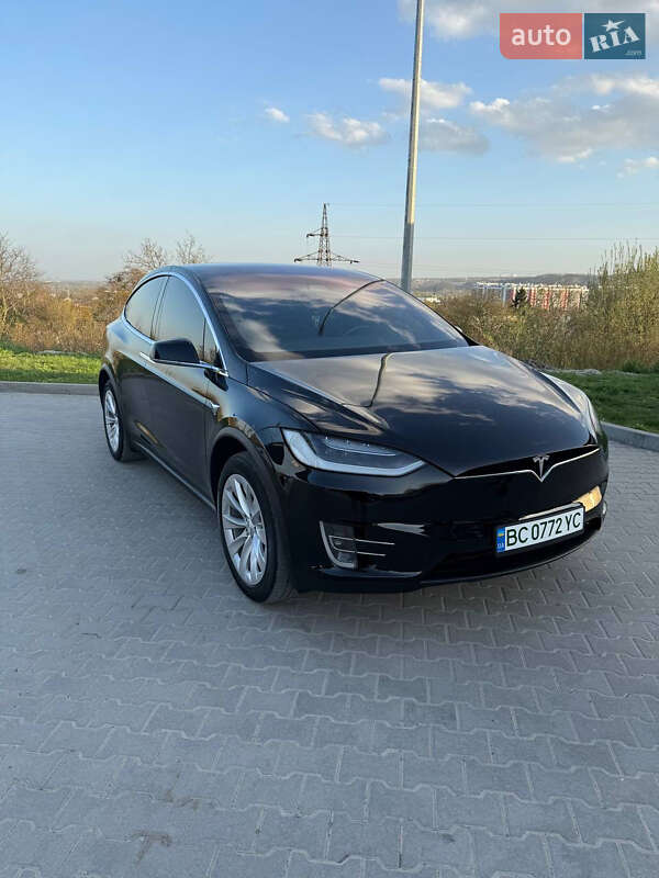 Позашляховик / Кросовер Tesla Model X 2019 в Львові
