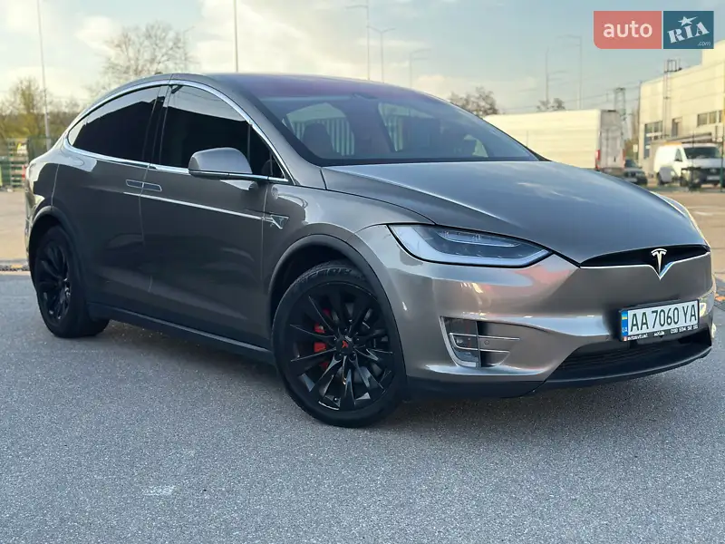 Внедорожник / Кроссовер Tesla Model X 2016 в 