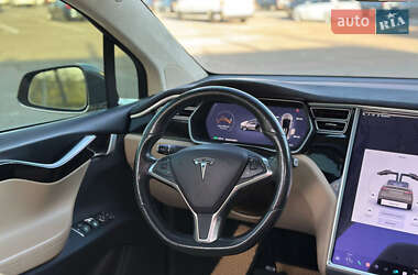 Внедорожник / Кроссовер Tesla Model X 2016 в 