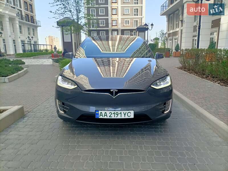 Позашляховик / Кросовер Tesla Model X 2017 в Києві фото 2 Позашляховик / Кросовер Tesla Model X 2017 в Києві