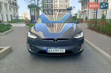 Внедорожник / Кроссовер Tesla Model X 2017 в 