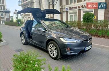 Внедорожник / Кроссовер Tesla Model X 2017 в 