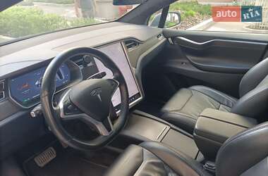 Внедорожник / Кроссовер Tesla Model X 2017 в 