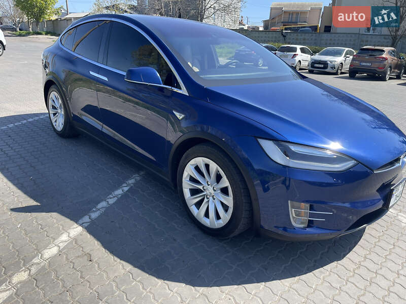 Позашляховик / Кросовер Tesla Model X 2016 в Чорноморську
