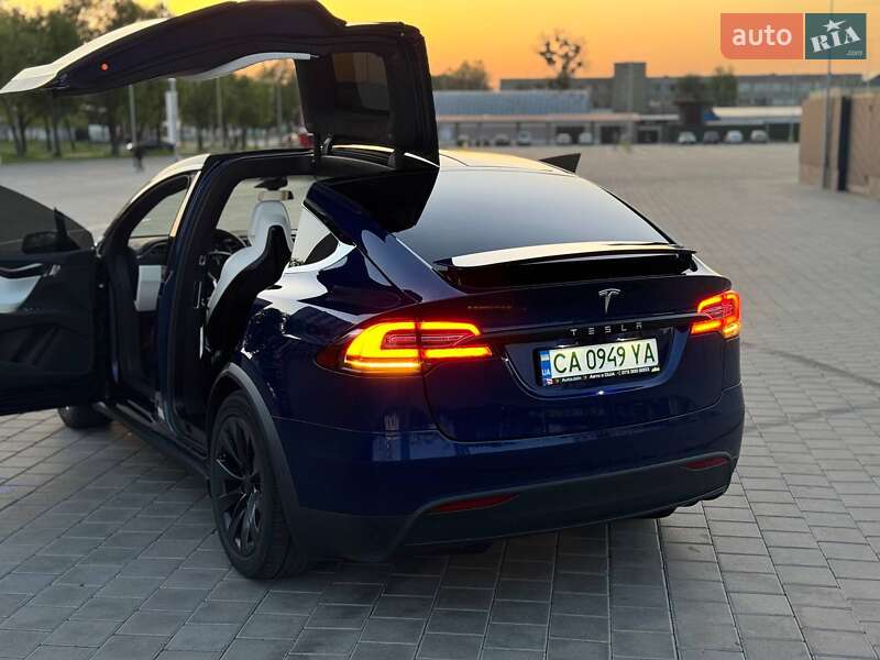 Позашляховик / Кросовер Tesla Model X 2017 в Черкасах