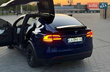 Позашляховик / Кросовер Tesla Model X 2017 в 