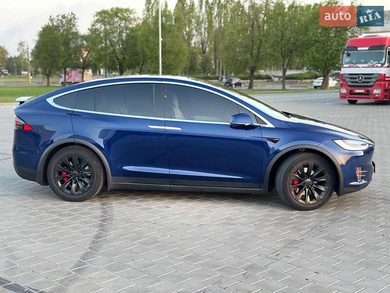 Внедорожник / Кроссовер Tesla Model X 2017 в Черкассах