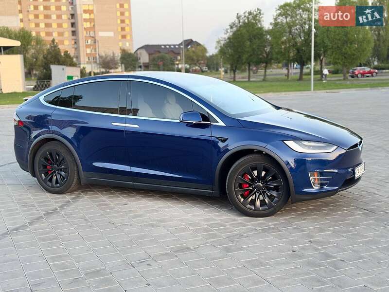 Позашляховик / Кросовер Tesla Model X 2017 в Черкасах