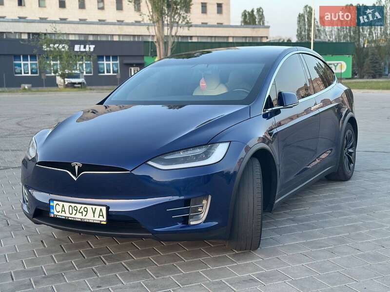 Позашляховик / Кросовер Tesla Model X 2017 в Черкасах