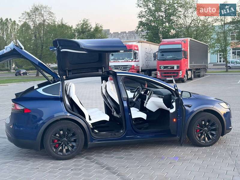 Внедорожник / Кроссовер Tesla Model X 2017 в Черкассах