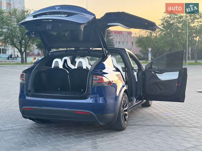 Внедорожник / Кроссовер Tesla Model X 2017 в Черкассах