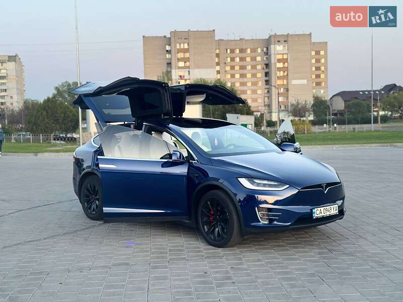 Позашляховик / Кросовер Tesla Model X 2017 в Черкасах