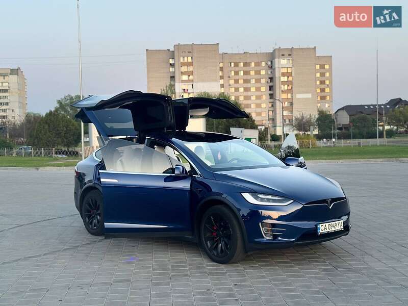 Позашляховик / Кросовер Tesla Model X 2017 в Черкасах