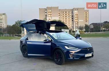 Позашляховик / Кросовер Tesla Model X 2017 в 