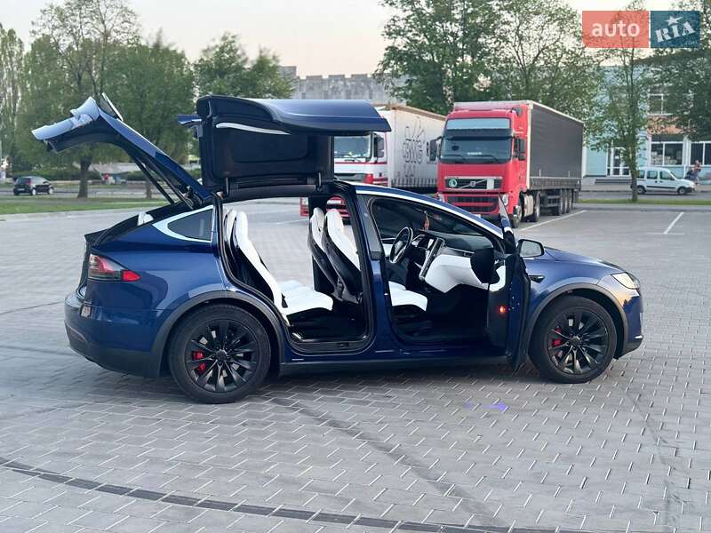 Внедорожник / Кроссовер Tesla Model X 2017 в Черкассах
