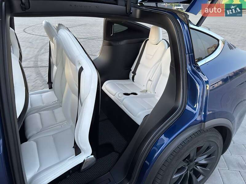 Внедорожник / Кроссовер Tesla Model X 2017 в Черкассах