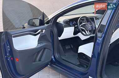 Внедорожник / Кроссовер Tesla Model X 2017 в Черкассах