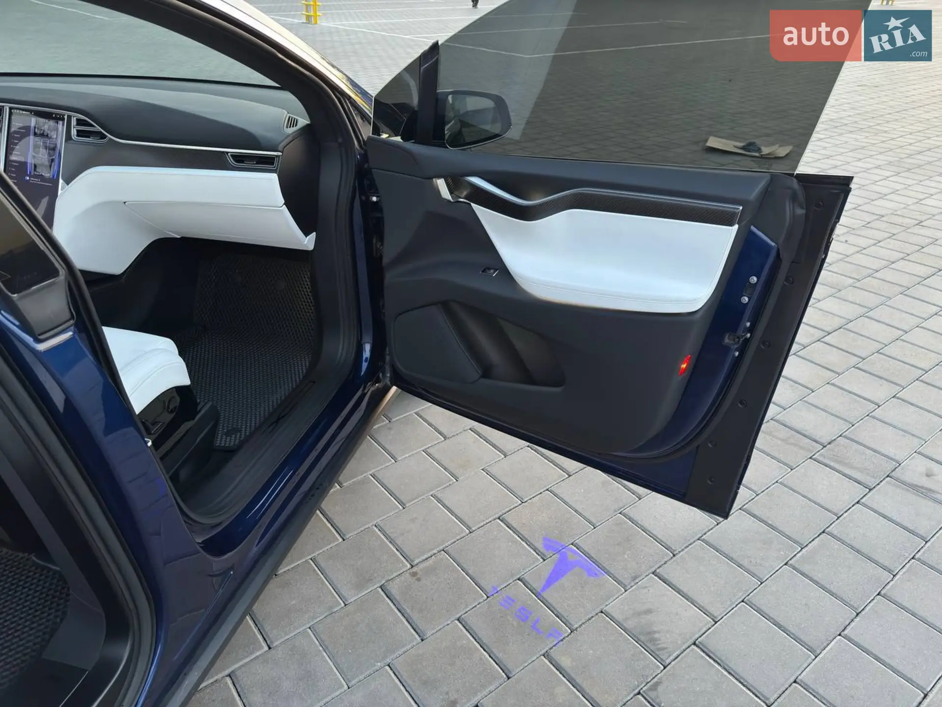 2017 Tesla Model X - мініатюра 51