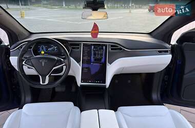 Позашляховик / Кросовер Tesla Model X 2017 в 