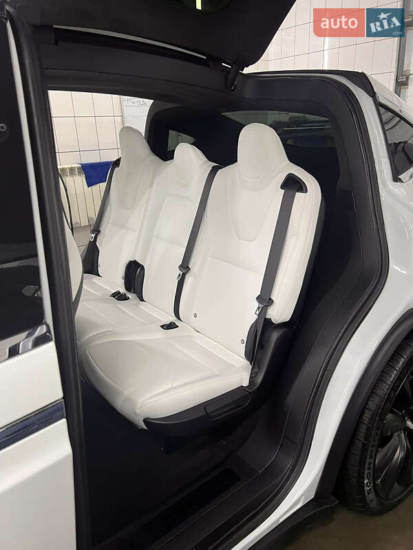 Внедорожник / Кроссовер Tesla Model X 2019 в Ивано-Франковске