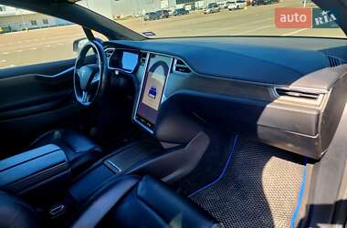 Внедорожник / Кроссовер Tesla Model X 2016 в 
