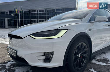 Внедорожник / Кроссовер Tesla Model X 2015 в 