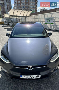Позашляховик / Кросовер Tesla Model X 2017 в 