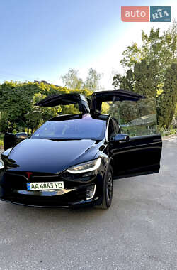 Внедорожник / Кроссовер Tesla Model X 2016 в 